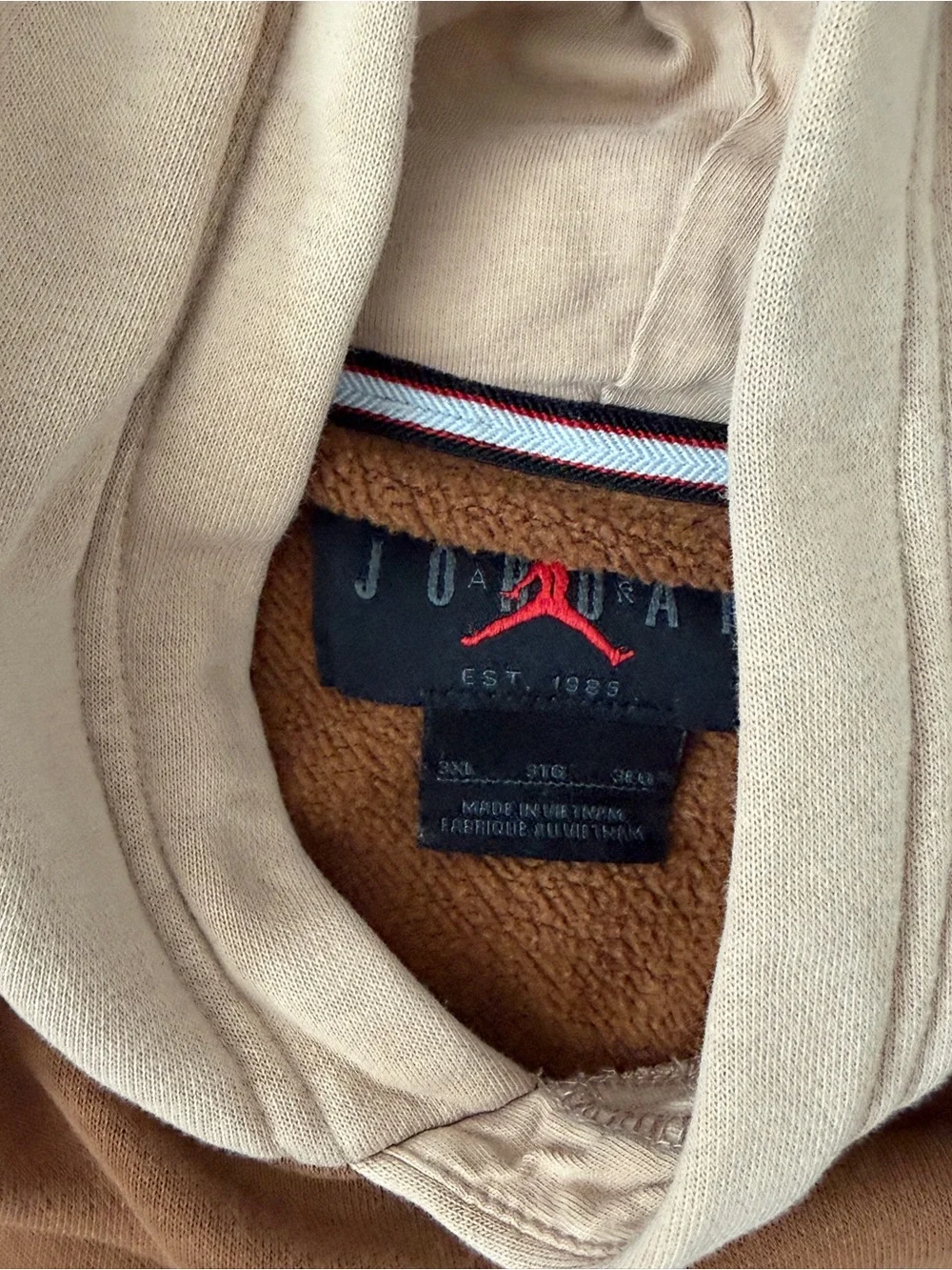 Jordans Men’s Tan and Brown hoodie 2X